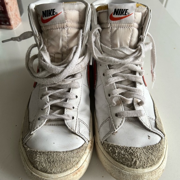 Nike Blazer Mid ‘77 - Picture 2 of 4